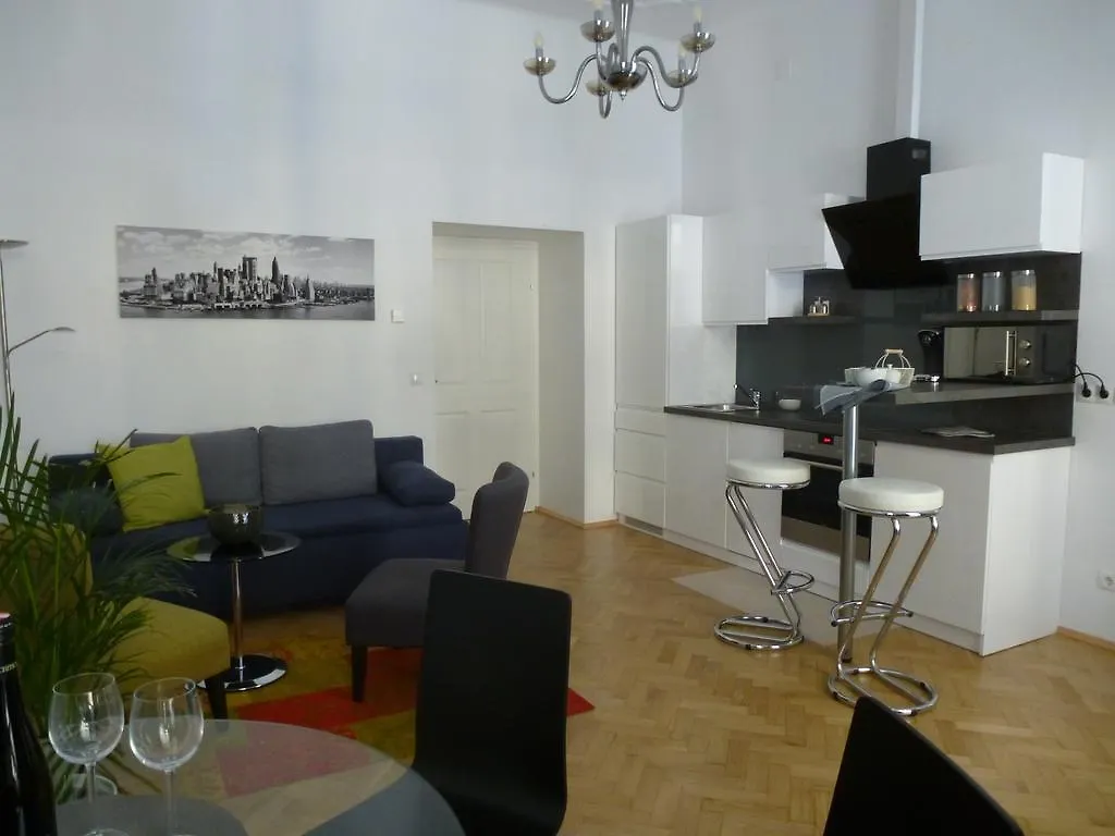 Charming Viennese Home Apartment Wien